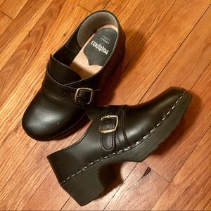 Sandgrens Clogs 38 Closed Back